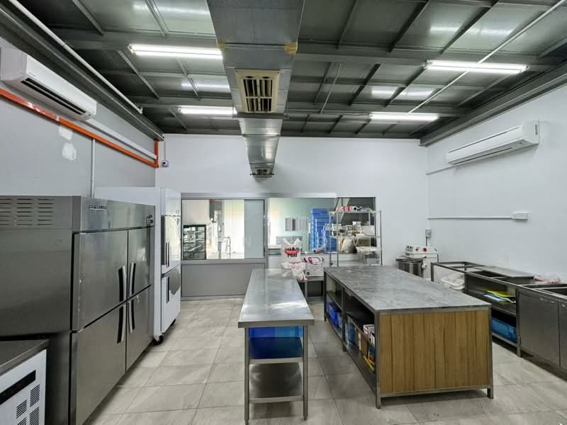 Factory for Rent in Taman Ehsan (Kepong) - Jun How - Kitchen - PropertyGuru.com.my