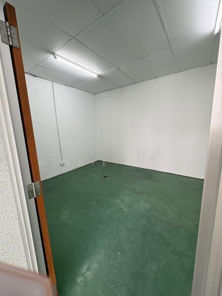 Shop for Rent in Shah Alam (Selangor) - Winnie Chow - Interior - PropertyGuru.com.my