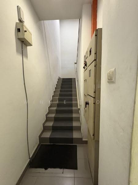 Shop for Rent in Shah Alam (Selangor) - Winnie Chow - Corridor - PropertyGuru.com.my