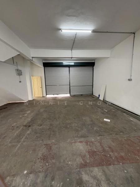 Shop for Rent in Shah Alam (Selangor) - Winnie Chow - Interior - PropertyGuru.com.my