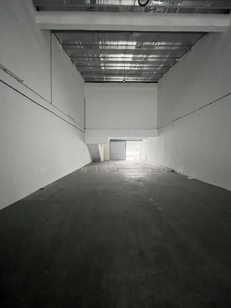 Shop for Rent in Shah Alam (Selangor) - Winnie Chow - Interior - PropertyGuru.com.my