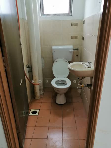 Pangsapuri untuk Disewa di Puncak Desa Apartment - Bob Ong - Bathroom - PropertyGuru.com.my