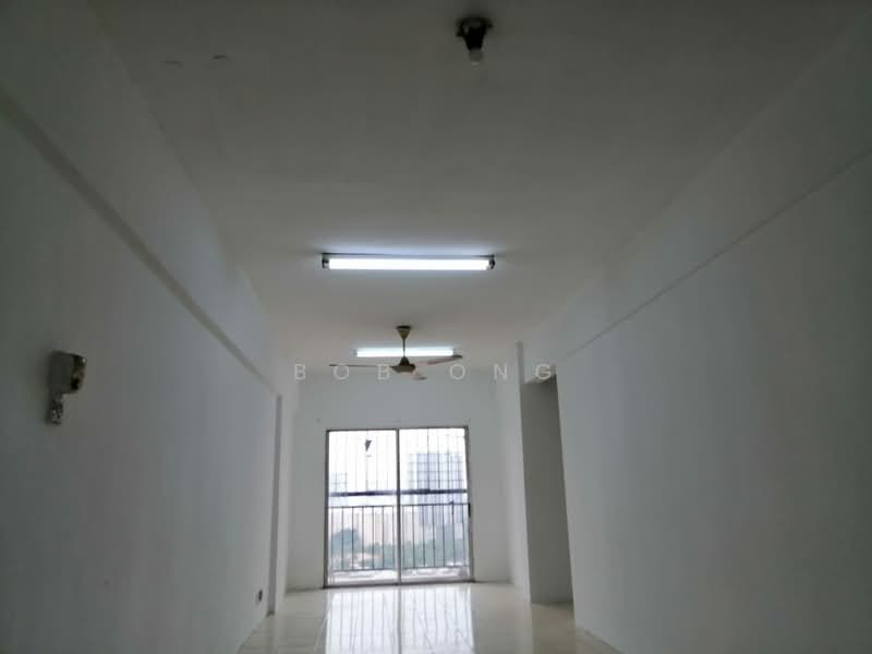 Pangsapuri untuk Disewa di Puncak Desa Apartment - Bob Ong - Living Room - PropertyGuru.com.my