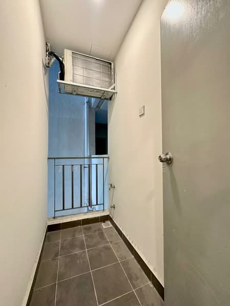 Pangsapuri untuk Dijual di G Residence - Zhiyi Lee - Balcony - PropertyGuru.com.my