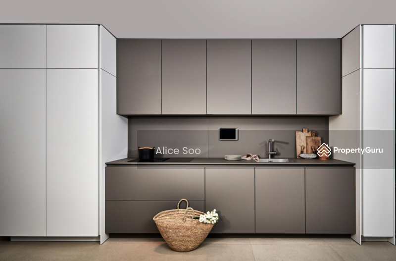 For Sale - Below Market Value Installment RM2k Rental RM6k Condo at KLCC