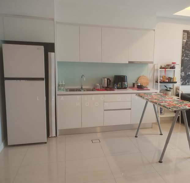 Condominium for Rent at The Sentral Suites - Liza Tieo Quek Hoon - Kitchen - PropertyGuru.com.my