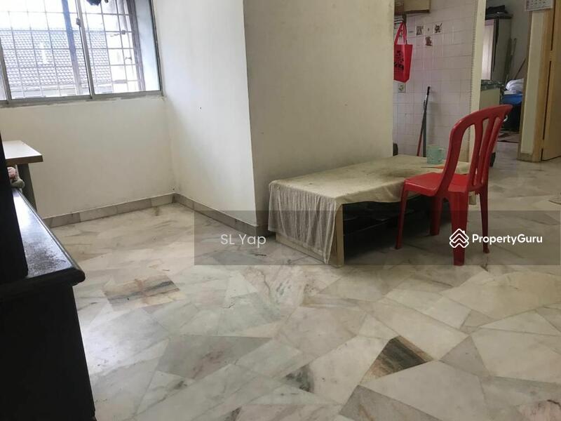 For Sale - Desa Petaling Flat