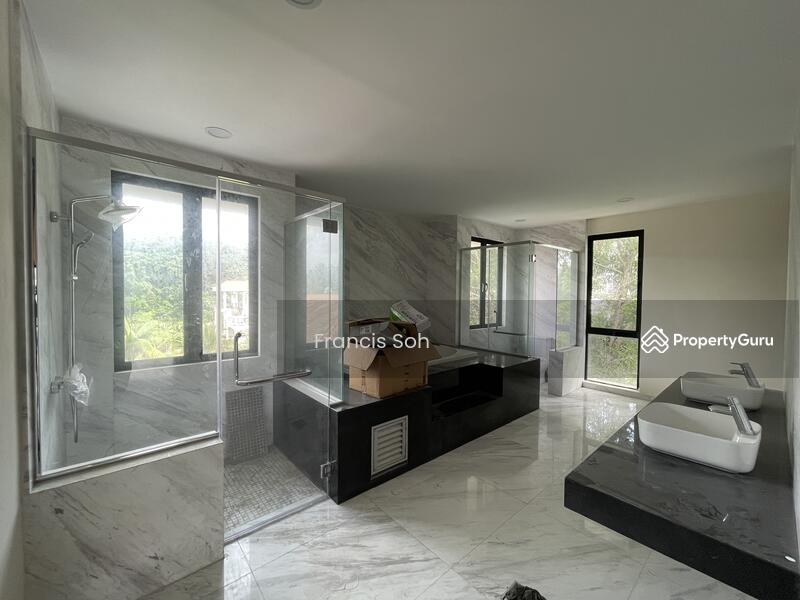 Untuk Dijual - Taman Equine, Bungalow with swimming pool