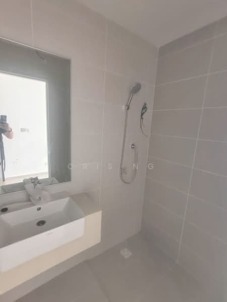 Kondominium untuk Dijual di The Amarene - Cris Ng - Bathroom - PropertyGuru.com.my