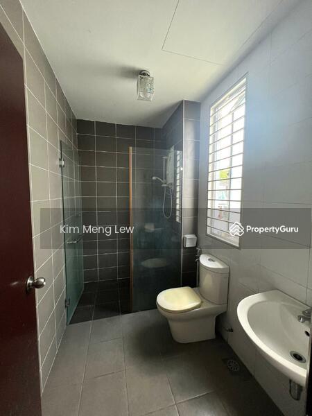 Rumah Berkembar untuk Dijual di Sutera Damansara (Damansara Damai) - Kim Meng Lew - PropertyGuru.com.my