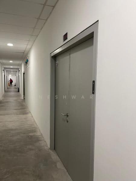 Shop / Office untuk Disewa di Cyberjaya (Selangor) - Ganeshwaran . - Corridor - PropertyGuru.com.my