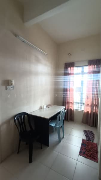 Rumah Teres 3-Tingkat untuk Dijual di kampar (Ipoh) - Vivian Foong - Study - PropertyGuru.com.my