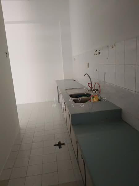 3-storey Terraced House for Sale in Sungai Ara (Penang) - William KC Wong - Kitchen - PropertyGuru.com.my