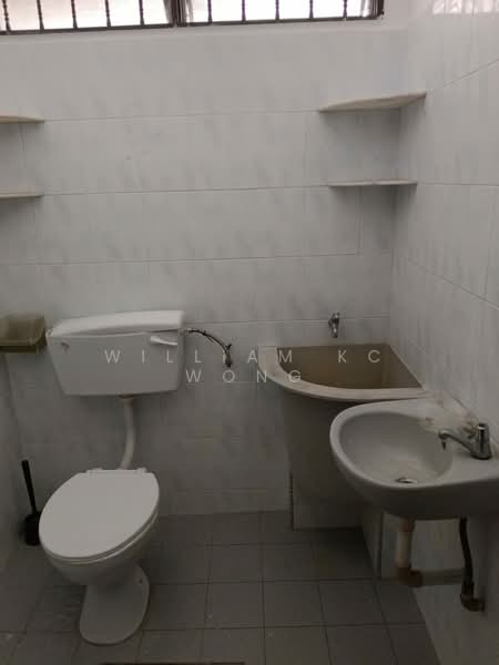 3-storey Terraced House for Sale in Sungai Ara (Penang) - William KC Wong - Bathroom - PropertyGuru.com.my