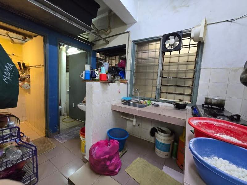 Apartment for Sale at Pangsapuri Putra Raya - Flory Leong - Kitchen - PropertyGuru.com.my