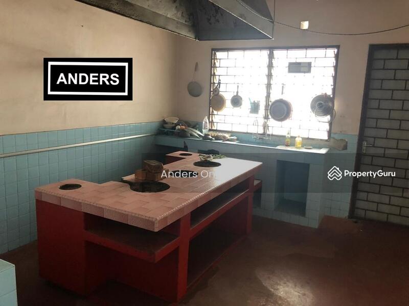 Heritage 3 Storey Shop Lot Main Road Georgetown City Centre For Rent untuk Untuk Disewa - RM 12,000 /bulan, Mac 2026 - PropertyGuru.com.my