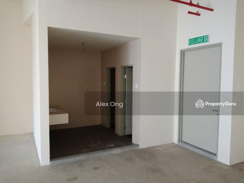 Southbay Plaza Retail, Jalan Sultan Azlan Shah, Bayan Lepas, Penang