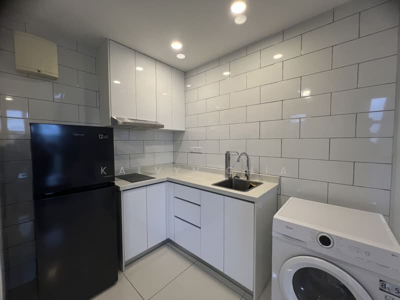 Servis Apartment untuk Disewa di Arte Mont Kiara - Kalvyn Chia - Kitchen - PropertyGuru.com.my