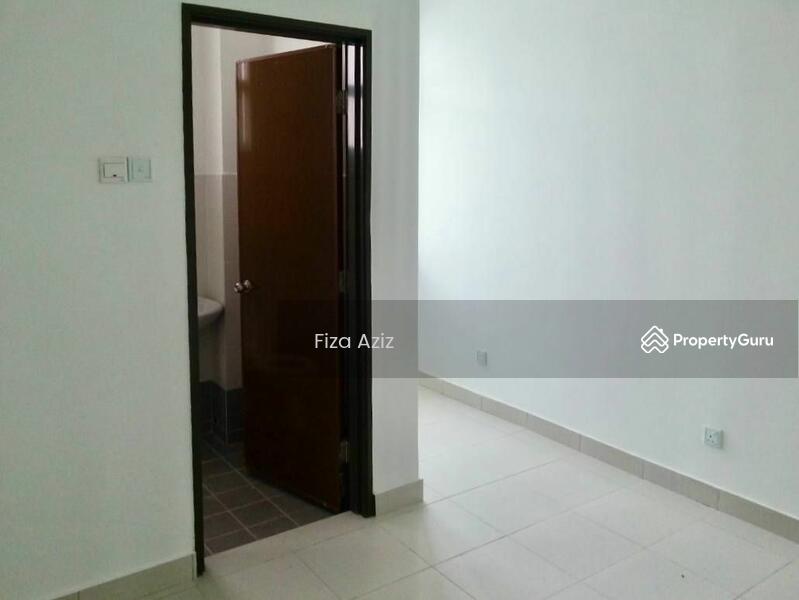 Pines Hillpark Bandar Puncak Alam 2 Storey Terrace House, Persiaran Hillpark, Bandar Puncak Alam