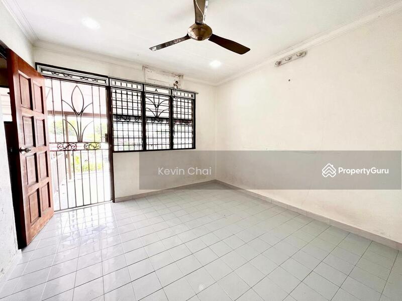 Rumah Teres 2 Tingkat untuk Dijual di Kampar (Perak) - Kevin Chai - Master Bedroom - PropertyGuru.com.my