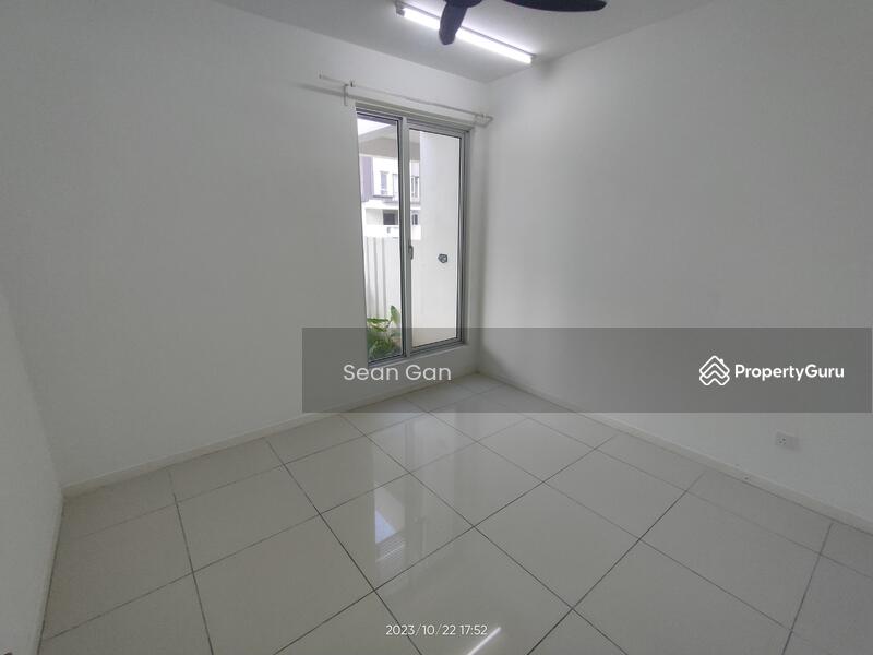 Rumah Teres untuk Dijual di Bandar Tropicana Aman (Telok Panglima Garang) - Sean Gan - PropertyGuru.com.my