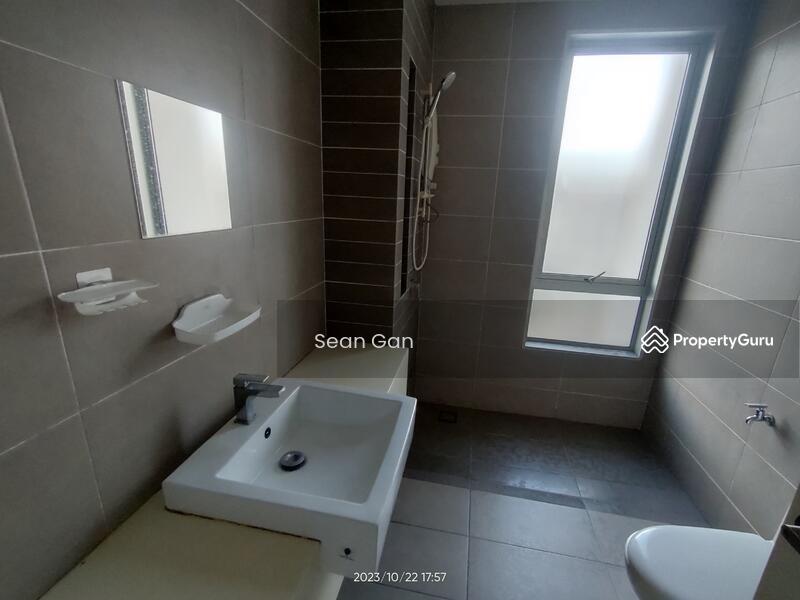 Rumah Teres untuk Dijual di Bandar Tropicana Aman (Telok Panglima Garang) - Sean Gan - PropertyGuru.com.my