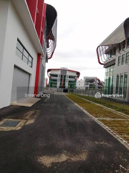 For Rent - Kota Damansara 3 Storey Bungalow Factory cum Warehouse