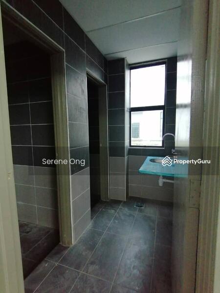 For Rent - Kota Damansara 3 Storey Bungalow Factory cum Warehouse