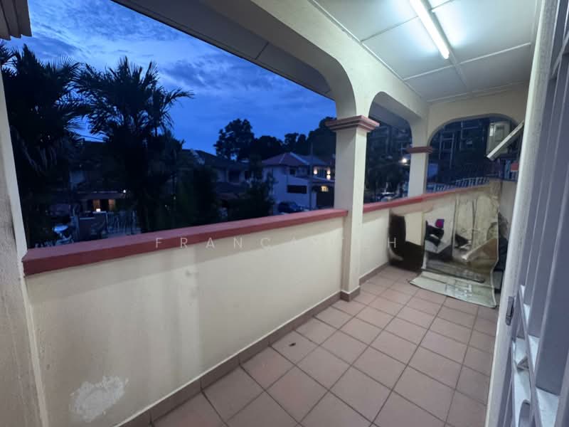 Rumah Teres 2 Tingkat untuk Dijual di Bukit Indah (Ampang) - Franca Teh - Balcony - PropertyGuru.com.my