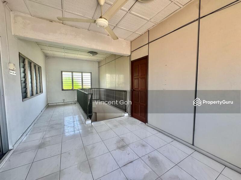 Untuk Dijual - Taman Kepong 3 Storey Landed house