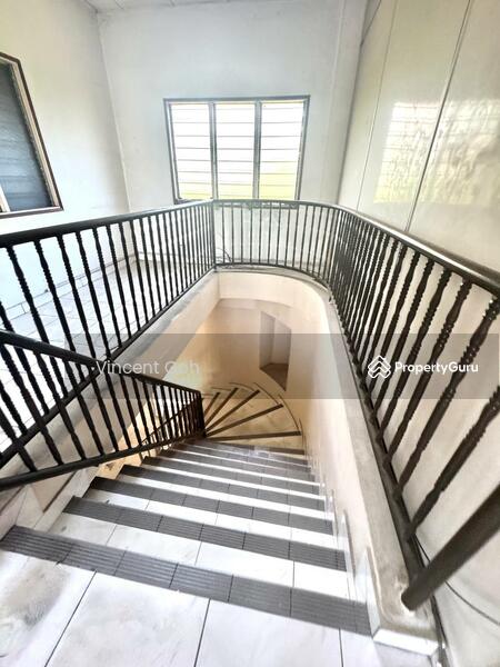 Untuk Dijual - Taman Kepong 3 Storey Landed house