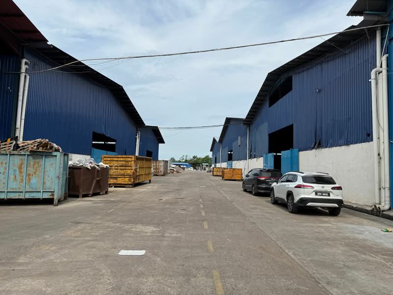 Warehouse for Sale in Taman Suria (Buloh Kasap) - Chez Wong - PropertyGuru.com.my