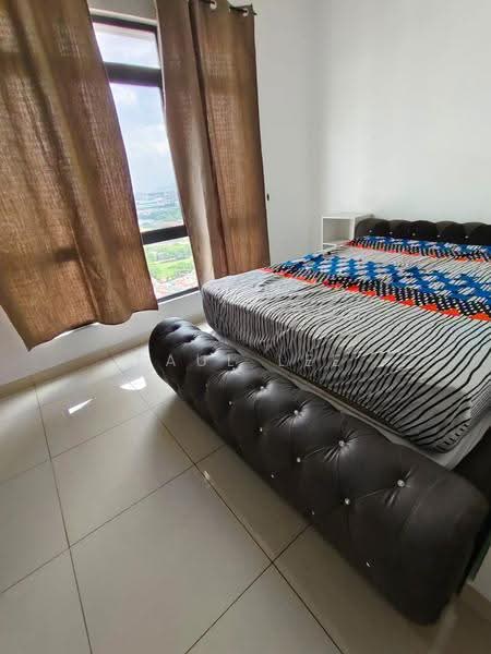Kediaman Servis untuk Dijual di TRiGON Luxury Residences - Paul Lee - Bedroom - PropertyGuru.com.my