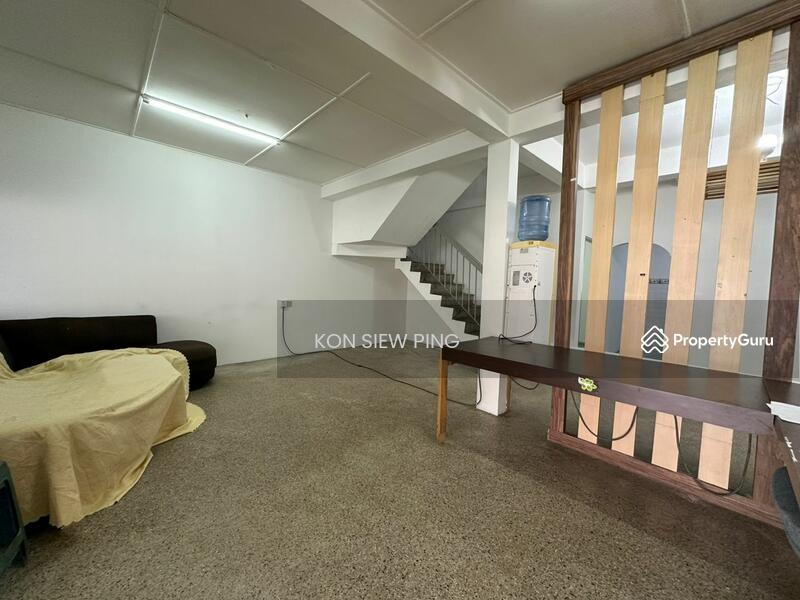 Double Storey Terrace House For Rent Located at Arang Road, Kuching