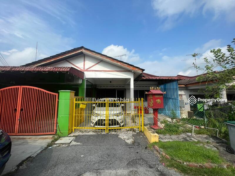 Kulai Taman Saga, Kulai, Johor, 3 Bedrooms, 1040 sqft, T SALE, by