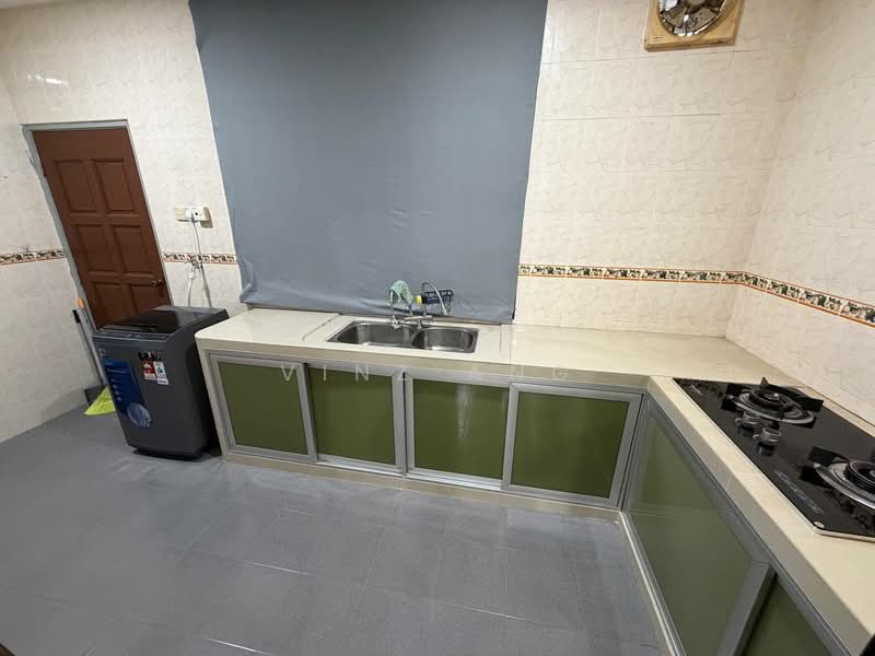 2-storey Terraced House for Rent in Johor Bahru (Johor) - Vinz Ang - Kitchen - PropertyGuru.com.my
