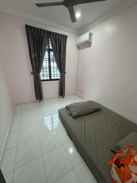 2-storey Terraced House for Rent in Johor Bahru (Johor) - Vinz Ang - Bedroom - PropertyGuru.com.my