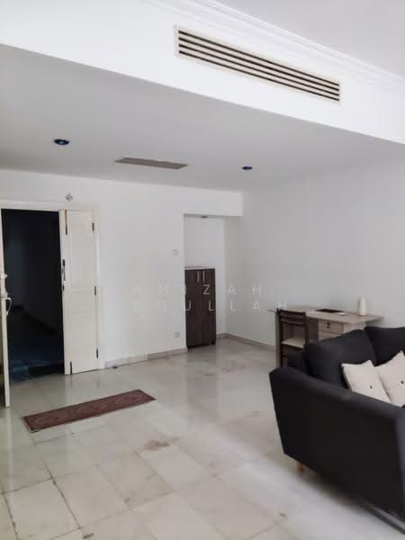 Kondominium untuk Dijual di D' Mayang Condominium - Anizah Abdullah - Living Room - PropertyGuru.com.my