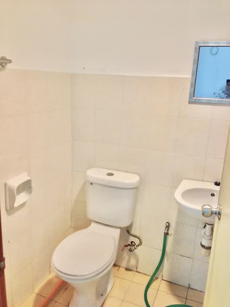 Apartment for Sale at Bayu Puteri - Nick Yeoh - Bathroom - PropertyGuru.com.my