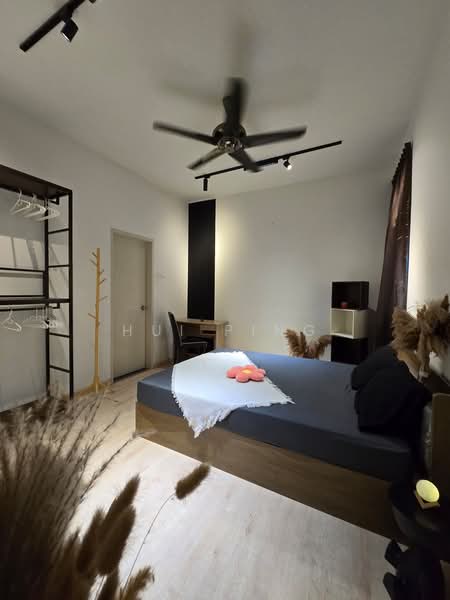 Condominium for Rent at Parkhill Residence - Hui Ping - Master Bedroom - PropertyGuru.com.my
