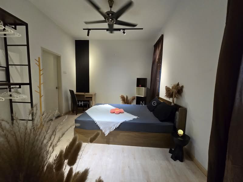 Condominium for Rent at Parkhill Residence - Hui Ping - Master Bedroom - PropertyGuru.com.my
