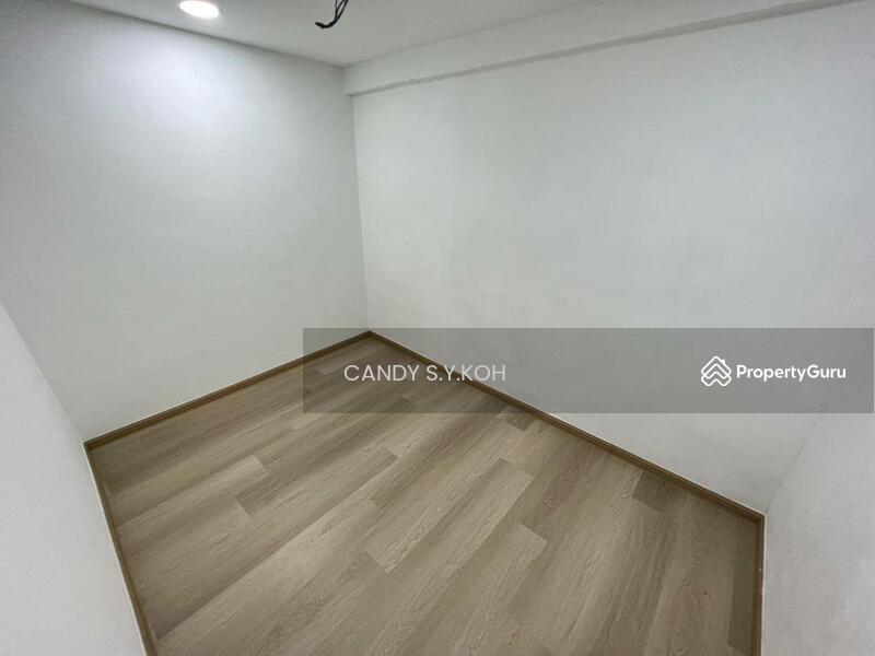 Jalan Permas 2/4 Bandar Baru Permas Jaya Low cost unit / Fully