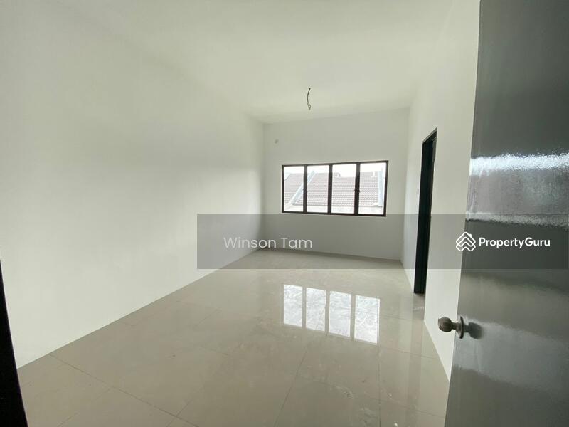 Rumah Berkembar untuk Dijual di Taman Scientex Rawang (Rawang) - Winson Tam - PropertyGuru.com.my
