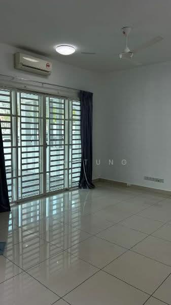 Rumah Teres 2 Tingkat untuk Disewa di Kampung Perlis (Bayan Lepas) - Rex Tung - Living Room - PropertyGuru.com.my