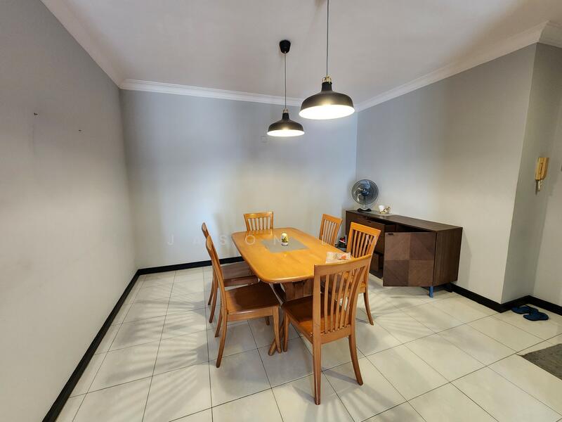 Untuk Disewa - The Straits View Condominium