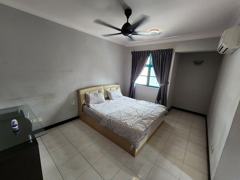 Untuk Disewa - The Straits View Condominium