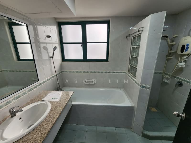 Condominium for Rent at The Straits View Condominium - Jason Lim - Bathroom - PropertyGuru.com.my