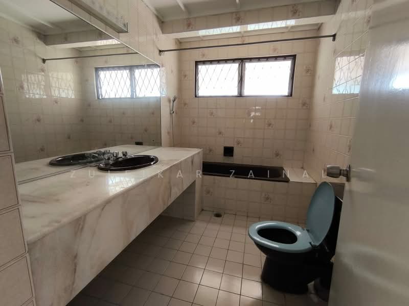 Rumah Banglo untuk Dijual di Taman Tun Dr Ismail (Kuala Lumpur) - Zulfikar Zainal - Bathroom - PropertyGuru.com.my
