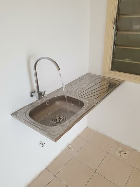 Pangsapuri untuk Dijual di Serdang Villa Apartment - Ron Liew - PropertyGuru.com.my