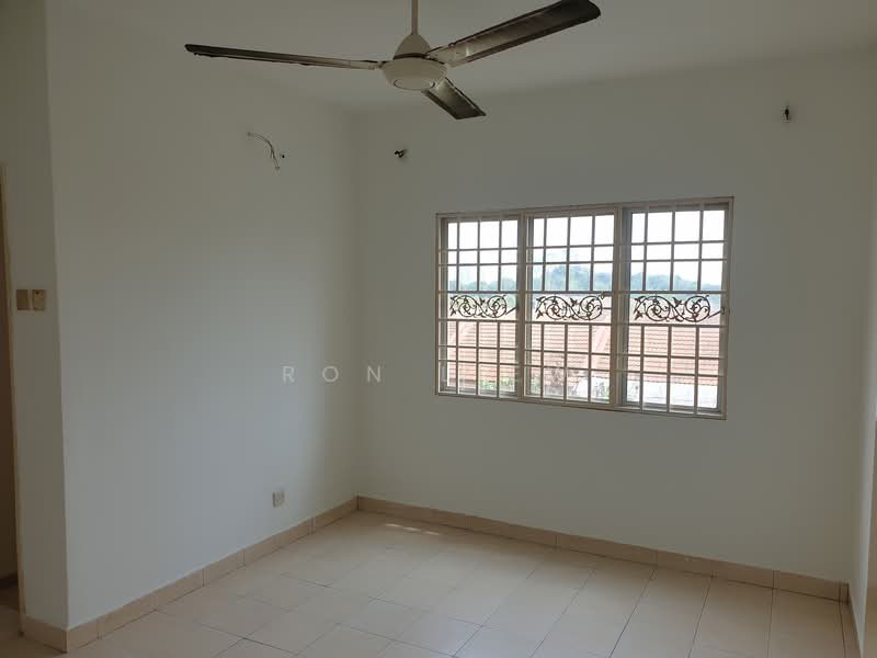 Pangsapuri untuk Dijual di Serdang Villa Apartment - Ron Liew - PropertyGuru.com.my